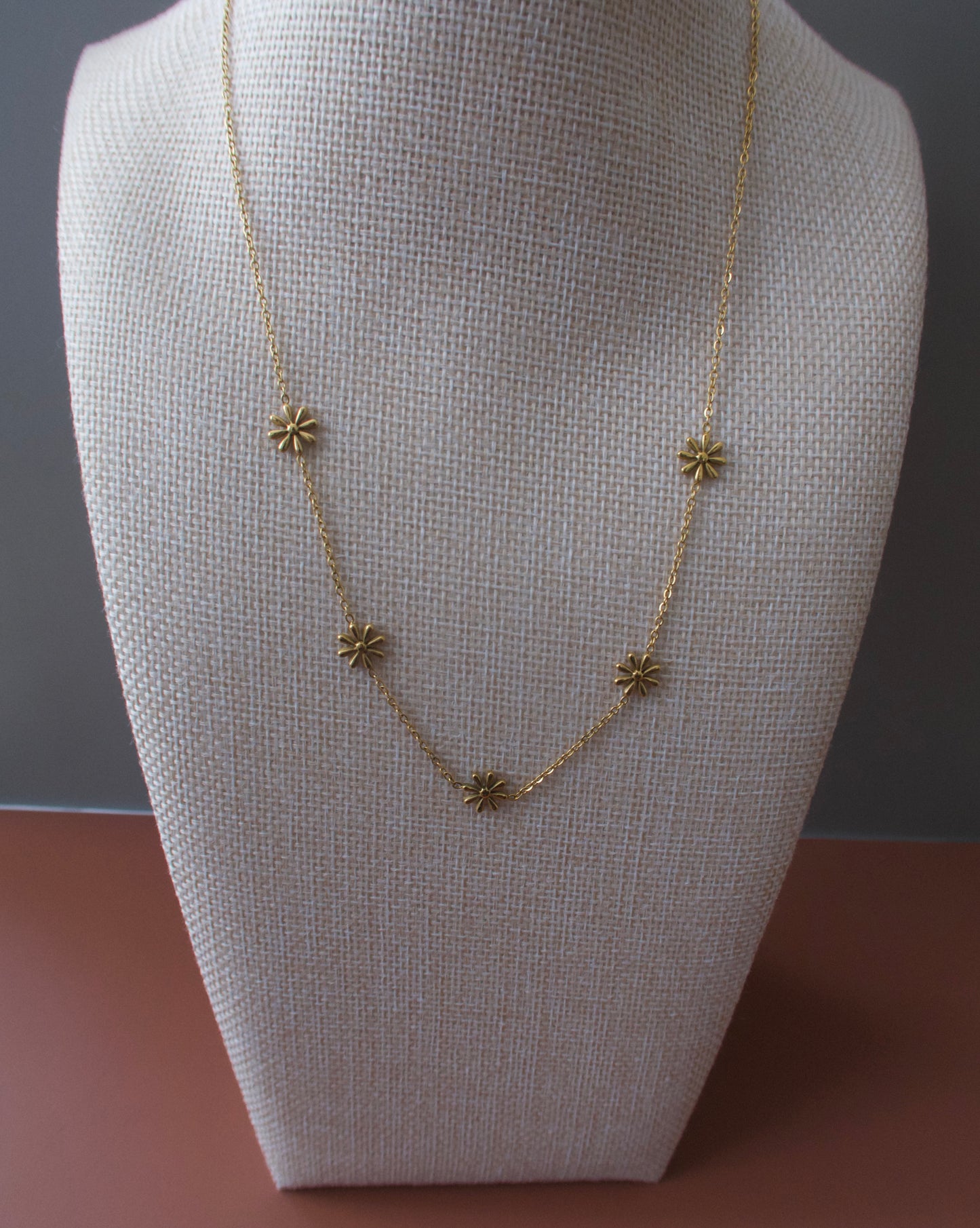 Daisy Chain Necklace