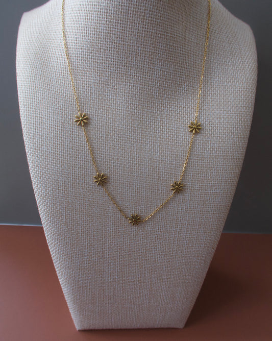Daisy Chain Necklace